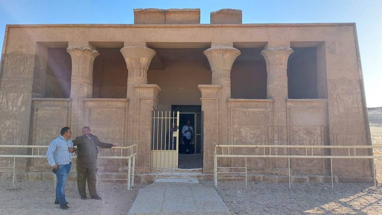 Petosiris tombe Tuna el Gebel, Midden Egypte | Kingfisher Tours